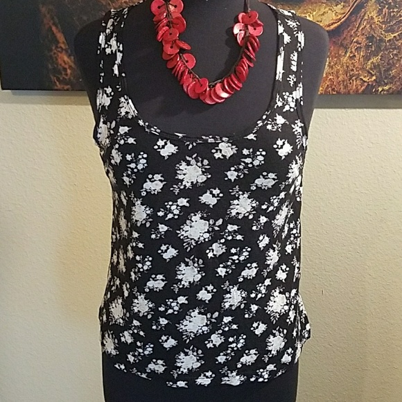 💖 Forever 21 Large Black Floral Racer back Tank - Picture 1 of 4
